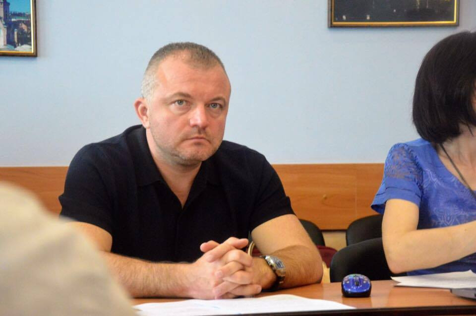 Покровський пропонує спільно допомагати мешканцям, які не мають депутата від округу