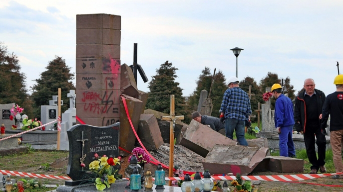 Український інститут нацпам'яті відповів на нищення могили вояків УПА в Польщі 