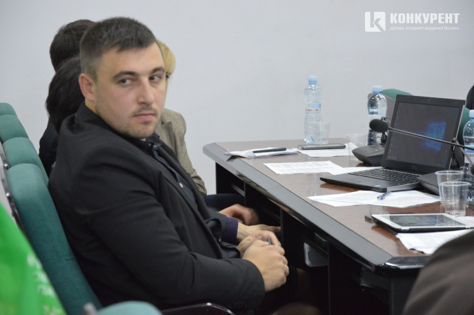 Данильчук попросив Вусенко перед  сесією збирати погоджувальну раду 