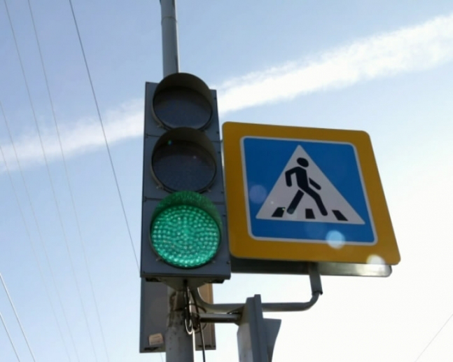 На небезпечному переході в Луцьку встановлять  кнопковий світлофор