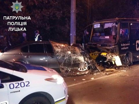 У Луцьку – аварія з маршруткою: є жертви