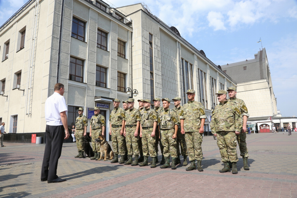Вокзали і станції в Україні патрулюватиме спецохорона 