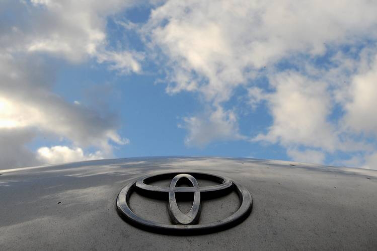 Toyota відкликає майже 1,5 мільйона автомобілів у світі