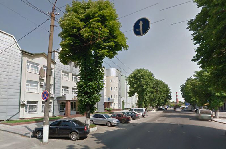 Суперечливі дорожні знаки: хто відповідальний за безлад на дорогах у Луцьку?