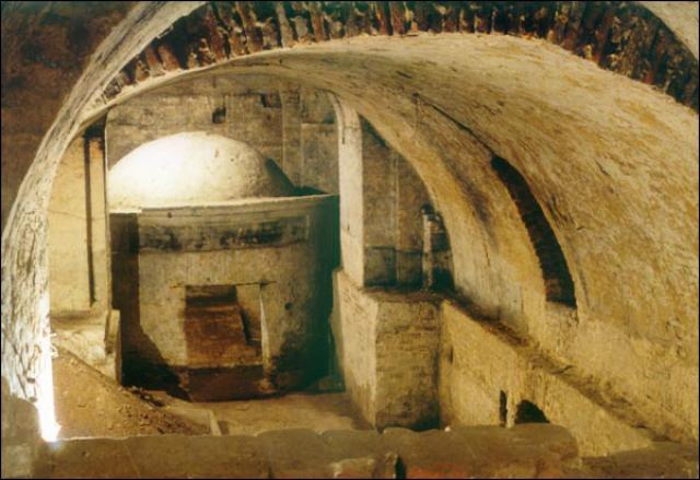 Лучани просять відновити екскурсії в підземелля