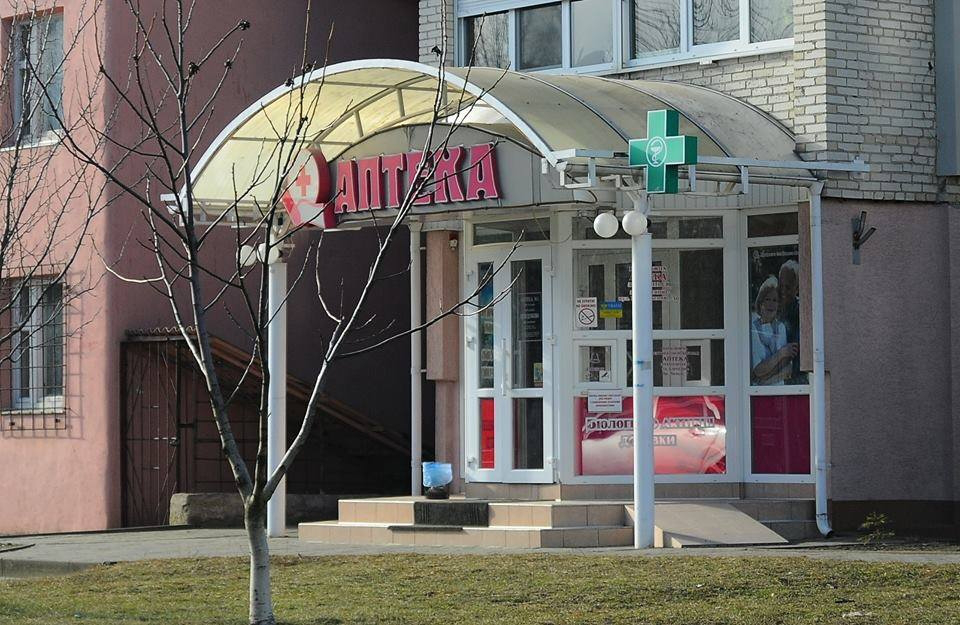Керівника волинської лікарні звинувачують в «просуванні» власного аптечного бізнесу