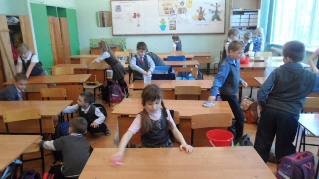 Гриневич пояснила, чи можуть дитину змусити прибирати в школі