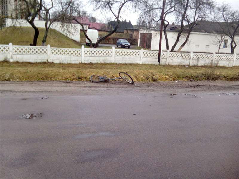 Сам прийшов: знайшовся водій, який насмерть збив велосипедиста у Нововолинську (відео)