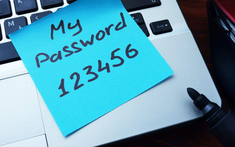 Хакери «злили» в мережу базу адрес електронної пошти і паролів