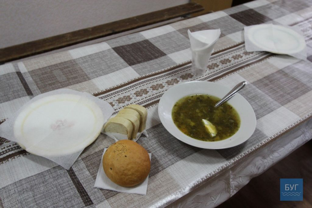У Володимирі нужденних годують безкоштовними гарячими обідами (фото)