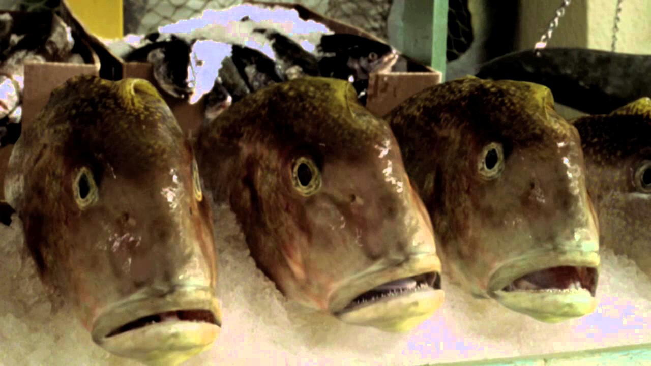 Рибою в лице: шалена бійка на базарі у Луцьку
