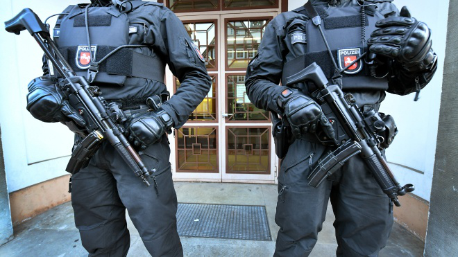 В українській поліції замінять автомати Калашникова на пістолети-кулемети МР-5