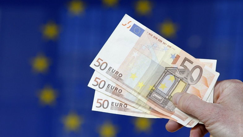 Польща не хоче вводити євро