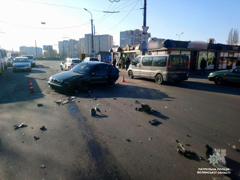 Потрійна аварія у Луцьку: повідомили деталі