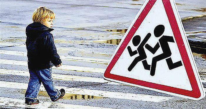 Сільраду на Волині через суд змусять встановити дорожні знаки біля школи і садка