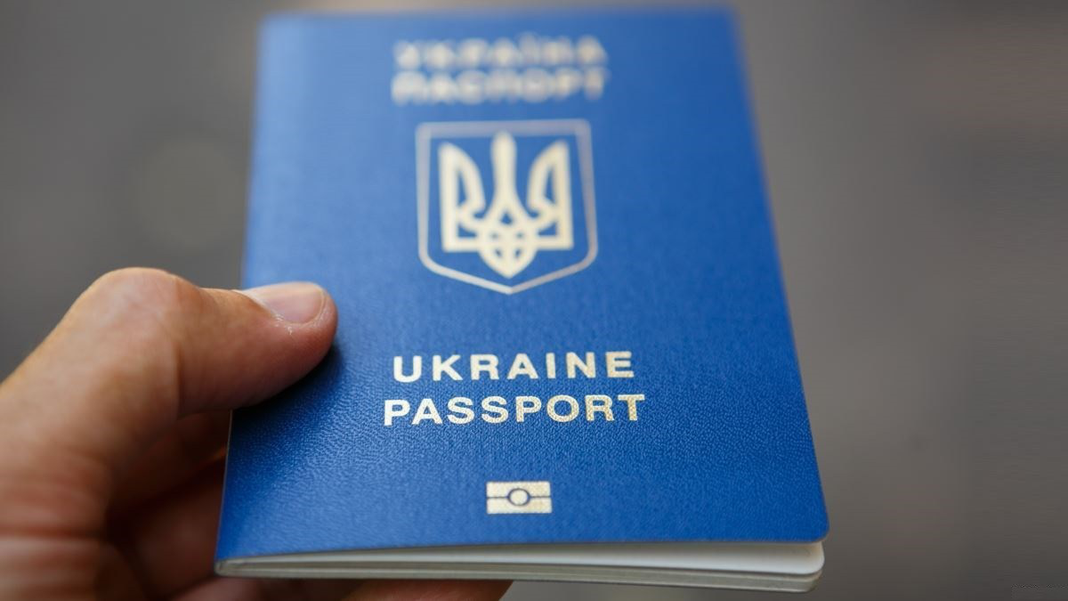 У Луцьку на Винниченка тимчасово не оформлюватимуть біометричні паспорти