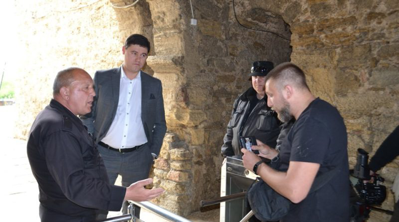 Скандал навколо пам’ятки: луцьких журналістів не пускали в Аккерманську фортецю (відео)