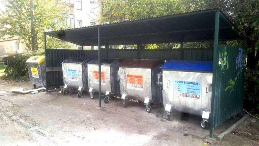 До кінця року Луцьк хочуть забезпечити контейнерами для мокрого і сухого сміття