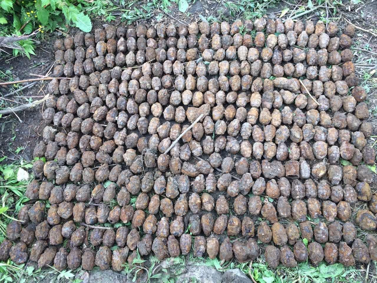 У Луцьку на вулиці Привокзальній знайшли понад тисячу гранат