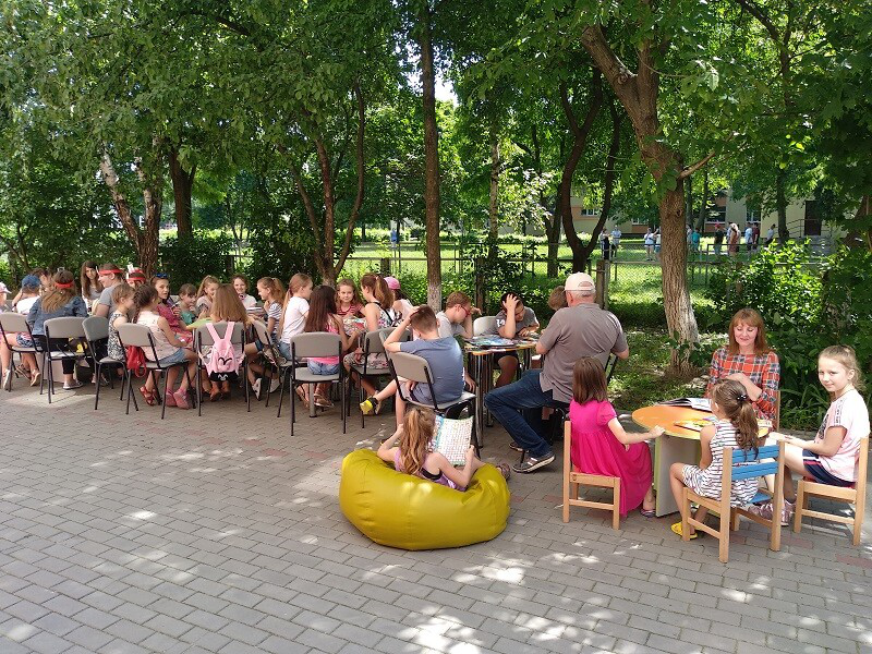 Ігри, книги, новинки: у Луцьку працюватиме літня читальна зала (фото)