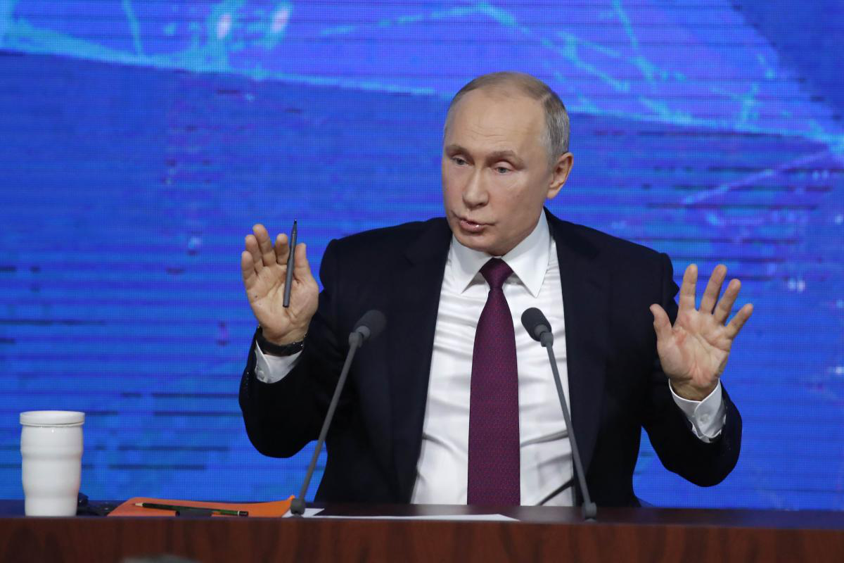 «Не смішно», – Путін прокоментував заяви Зеленського про Донбас