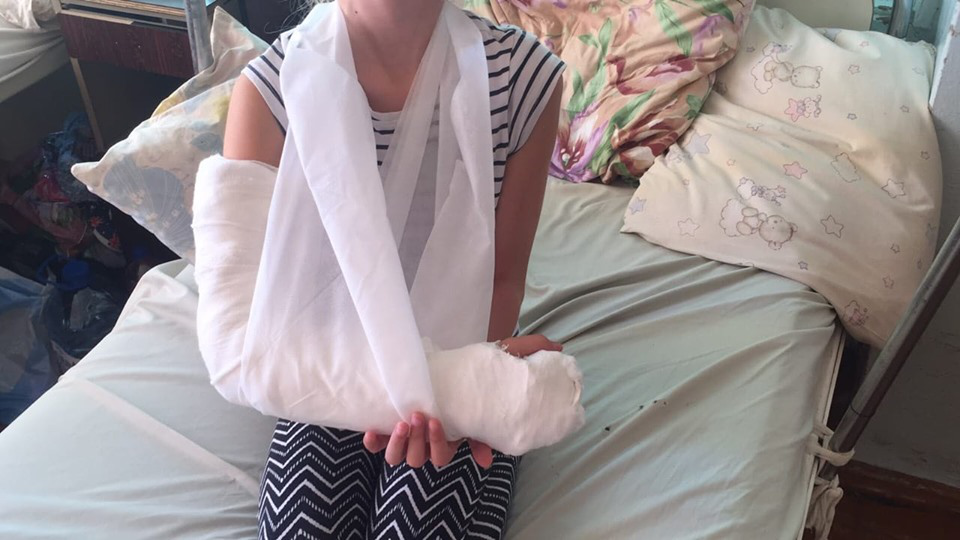 У парку Луцька на надувній гірці дитина зламала руку: мама хоче перевірки атракціону