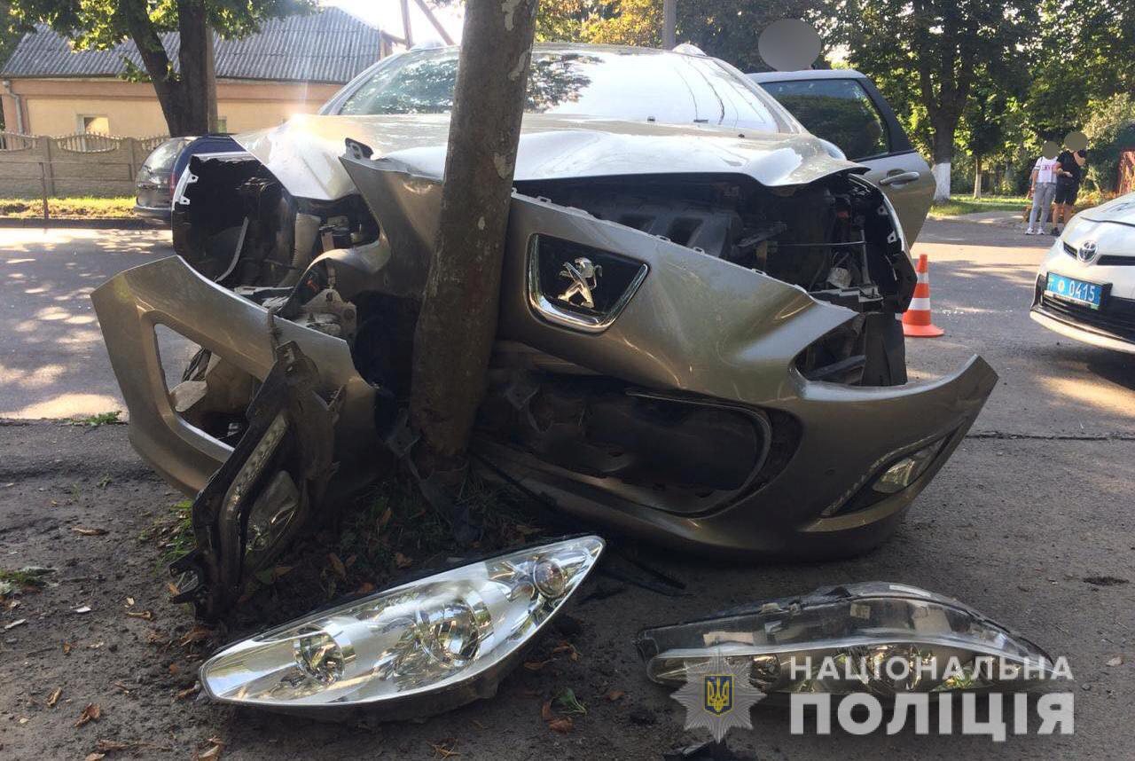 Водій був п'яним: повідомили подробиці аварії в Луцьку (фото)