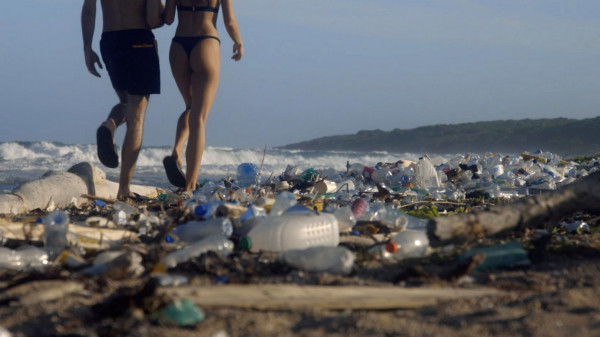 Порно серед пластику: як Pornhub привертає  увагу до забруднення планети (відео)