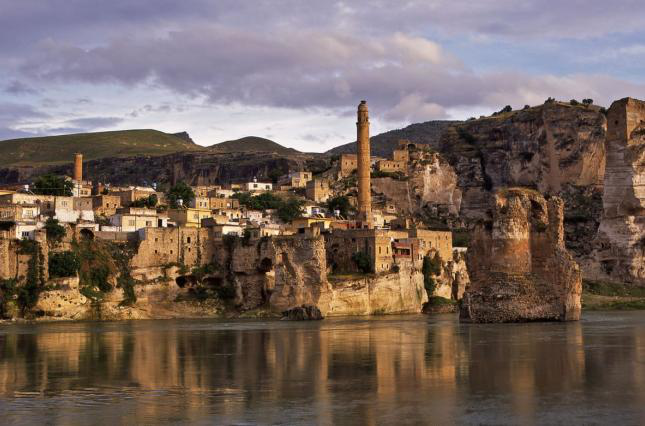 Туреччина хоче затопити древнє місто: запускають гідроелектростанцію (фото)