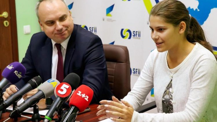 Українська школярка отримала грант у пів мільйона гривень за винахід для автомобілів