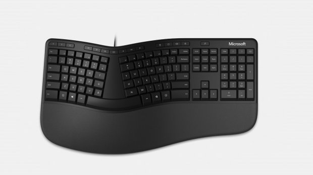 Microsoft представила вигнуту клавіатуру (фото)