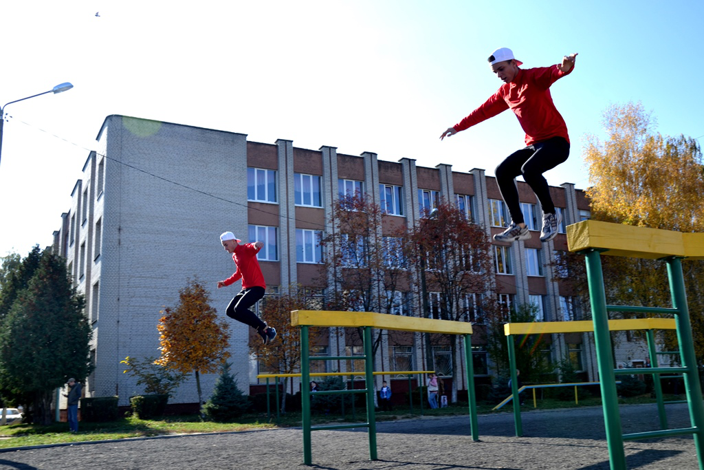 Лабіринти та окопи: у луцькій школі відкрили сучасний спортивний об'єкт (фото)