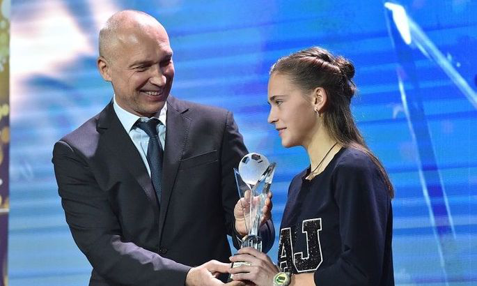 16-річна футболістка з Волині забила найкращий гол 2019 року