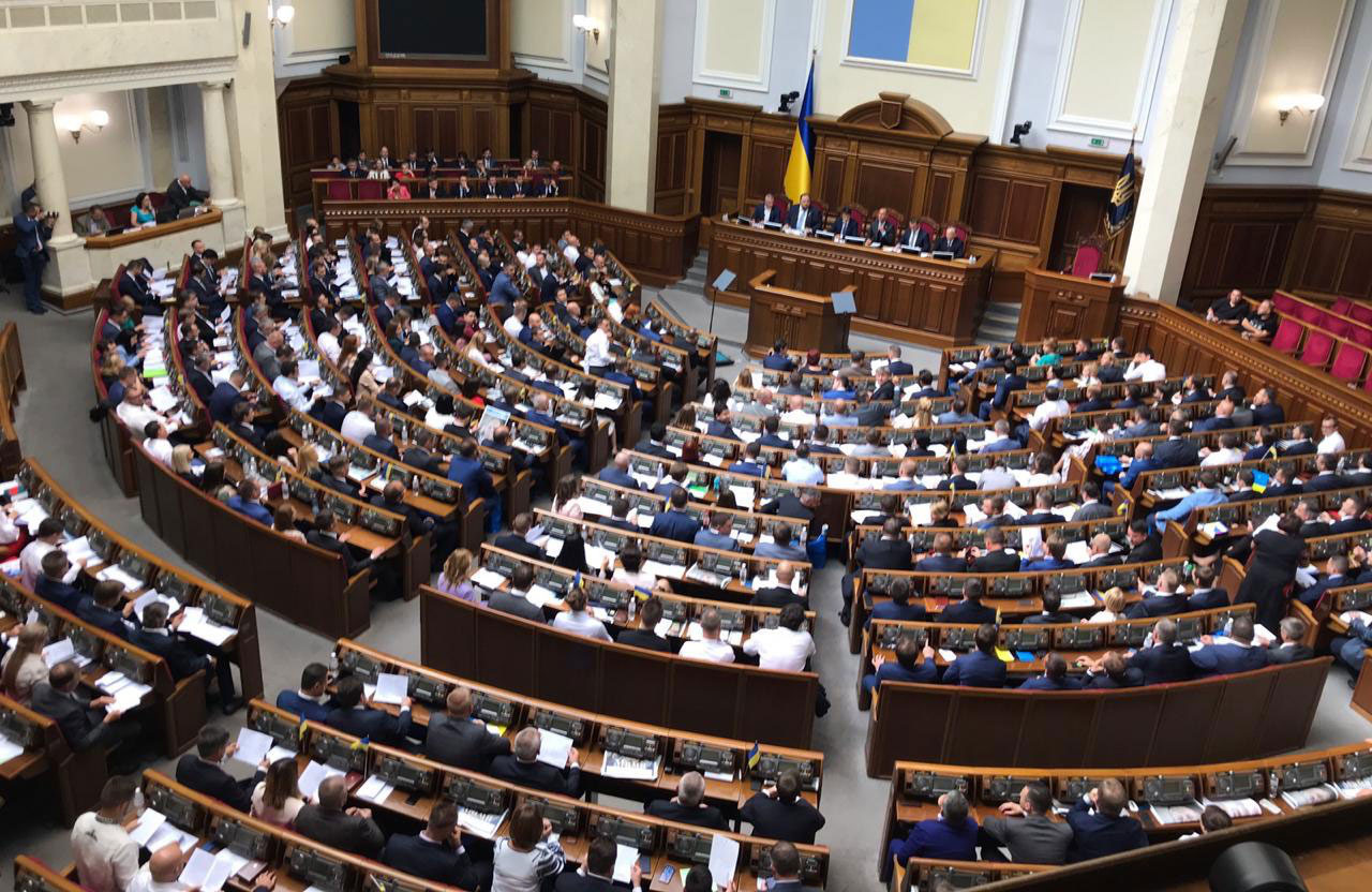 В Україні зарплати нардепів зростуть до 100 тисяч, – Розенко