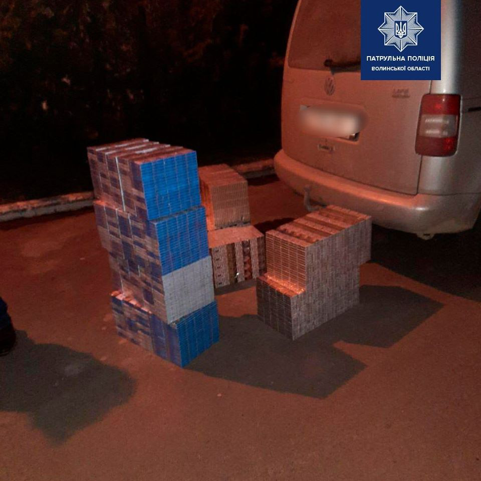 У Ковелі «на бляхах» перевозили 10 ящиків контрабандних цигарок (фото)
