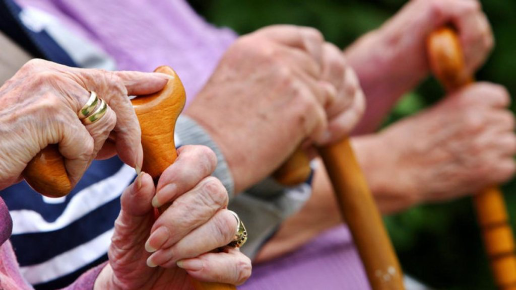 В Україні жінкам підвищать пенсійний вік