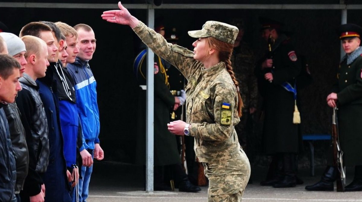 В армію – з 18 років: Зеленський підписав указ про призов