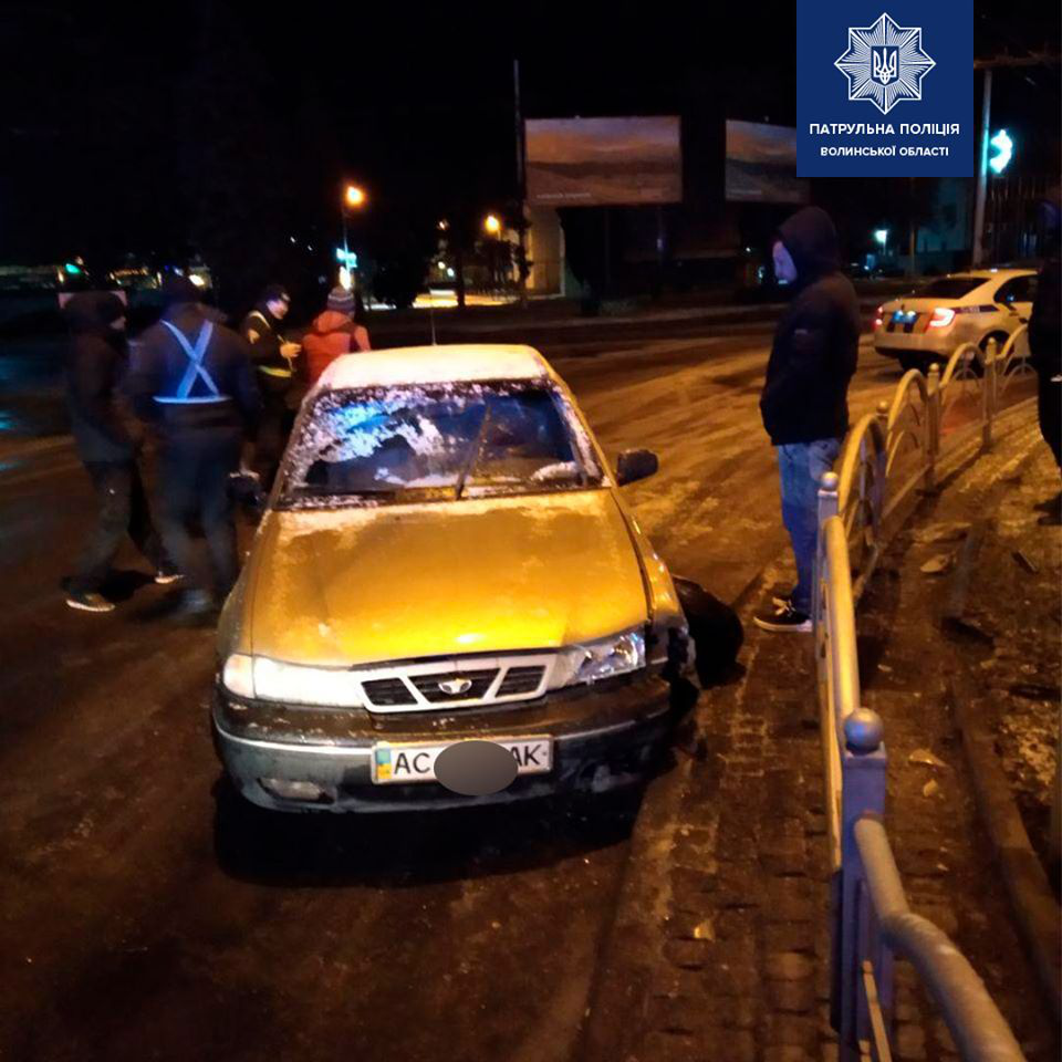 Вночі в Луцьку зупинили трьох п'яних водіїв (фото)