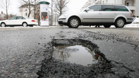 У Луцьку просять відремонтувати дорогу в районі Львівської (петиція)