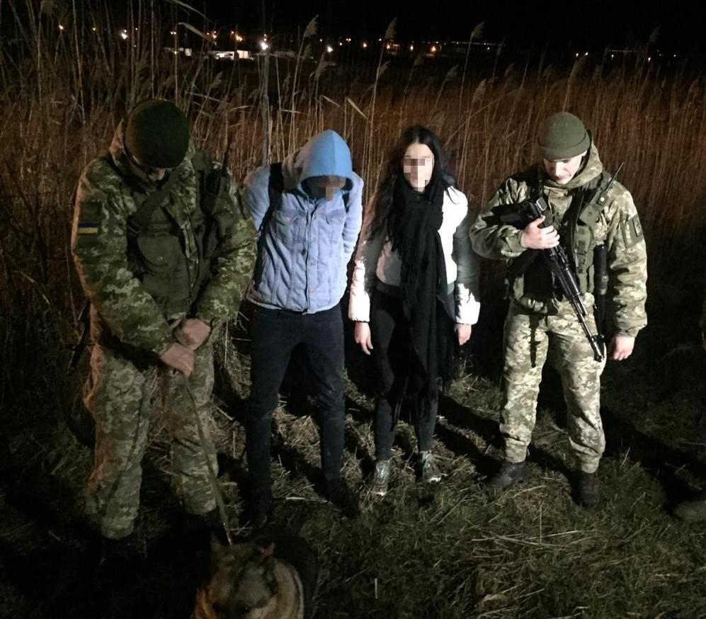 В Україні затримали 15-річну польку, яка нелегально перетнула кордон через любов до українця