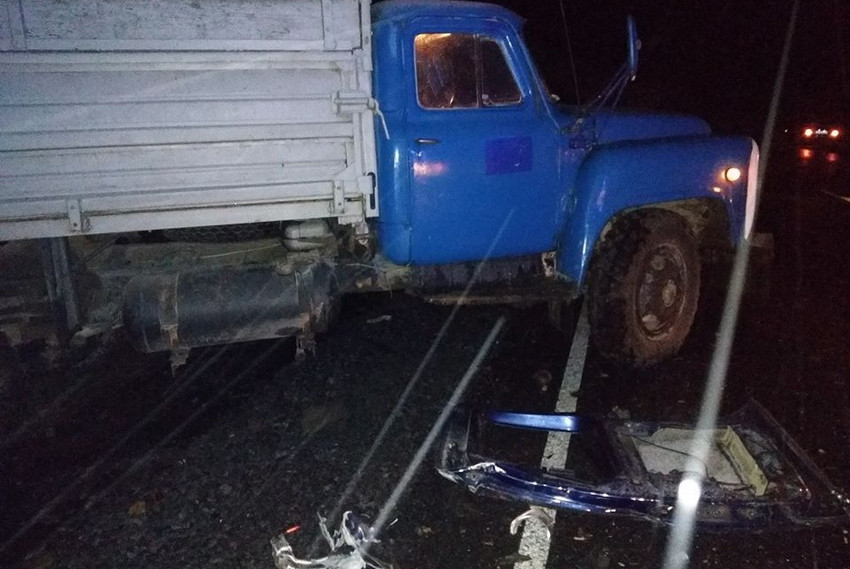 Біля Тростянця зіткнулися легковик і вантажівка: водія госпіталізували