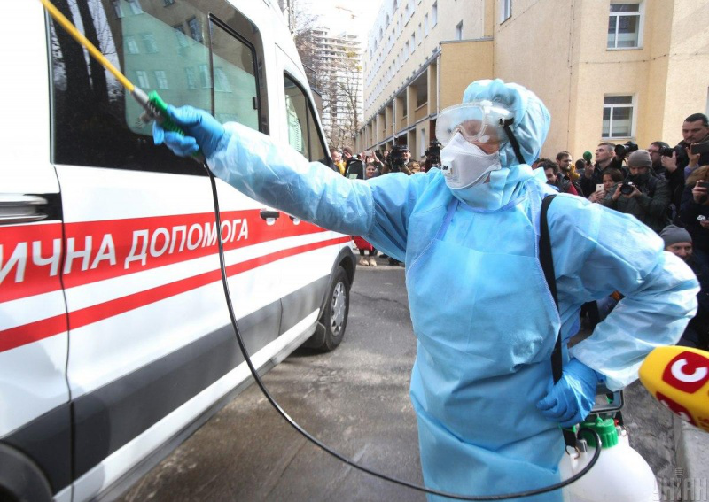 Хворий на коронавірус українець почувається краще