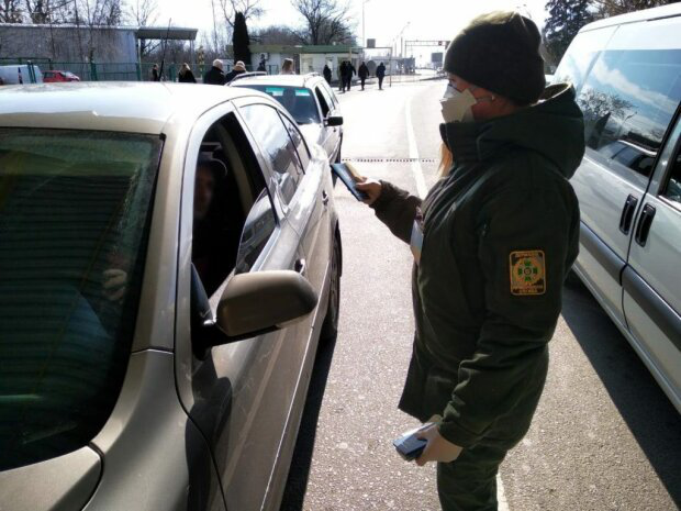 Україна закриває кордони для іноземців