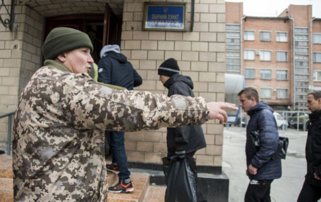 В Україні на час карантину призупинили призов до армії