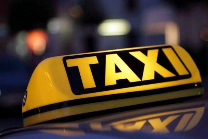 Карантин: у Луцьку створили чат-сервіс безкоштовних таксі «Підвези Волинська область»