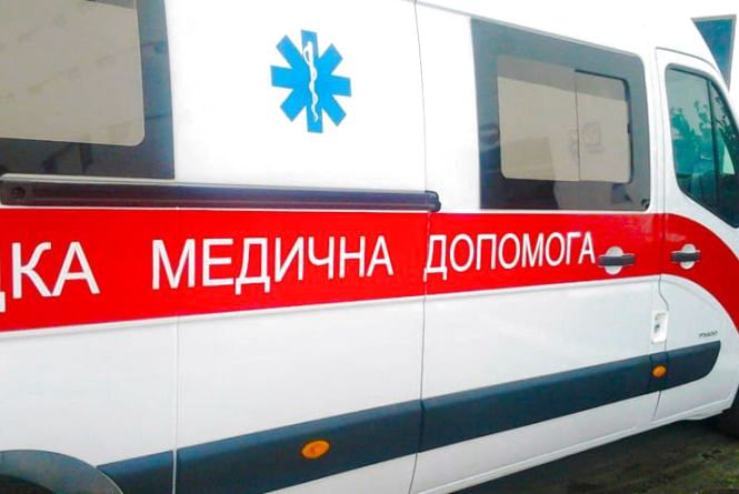 Стало зле: у Нововолинську із мопеда впав пасажир та помер