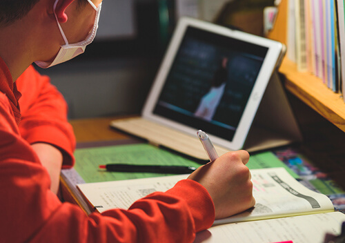 Міносвіти виклало розклад уроків онлайн для школярів