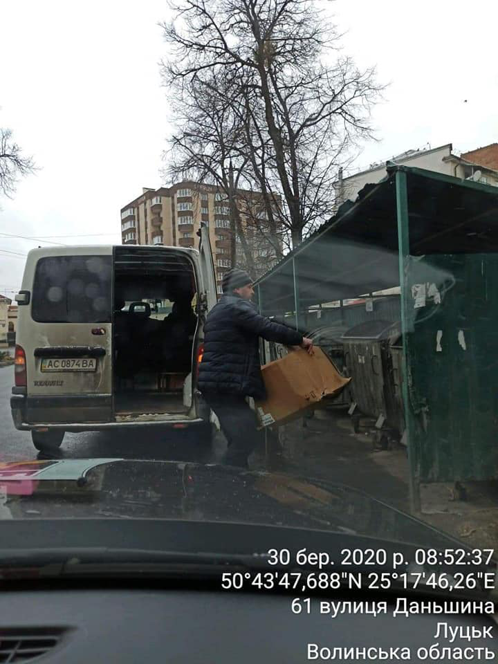 У Луцьку на Львівській зловили «зозулю» з будівельним сміттям (фото)