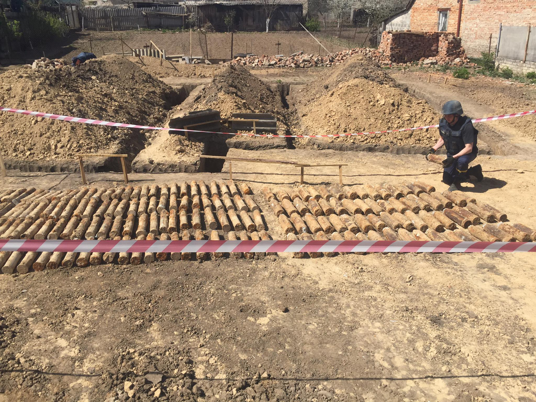 У Горохові під час будівництва знайшли 175 артилерійських снарядів (фото)