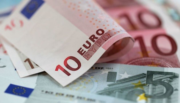 Євро впало, а долар – на місці: курс валют у Луцьку на середу, 6 травня